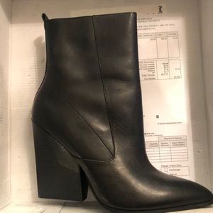 Size 9 NWB booties